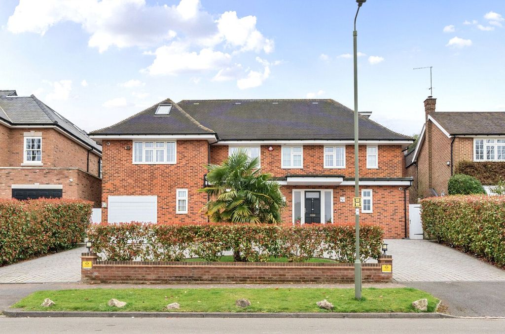 Property photo 1 of 29 Picture No. 27