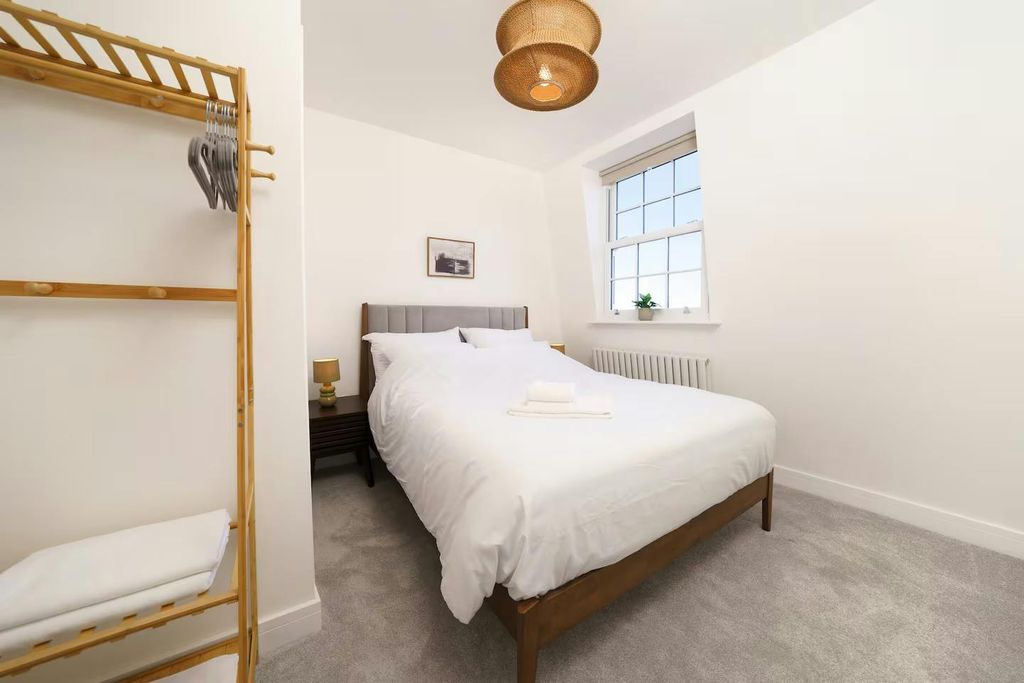 Property photo 3 of 30 06943489-3Eb0-4586-9c42-c5E5E0Cefce5.Jpg