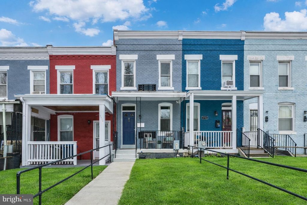 Property photo 1 of 22