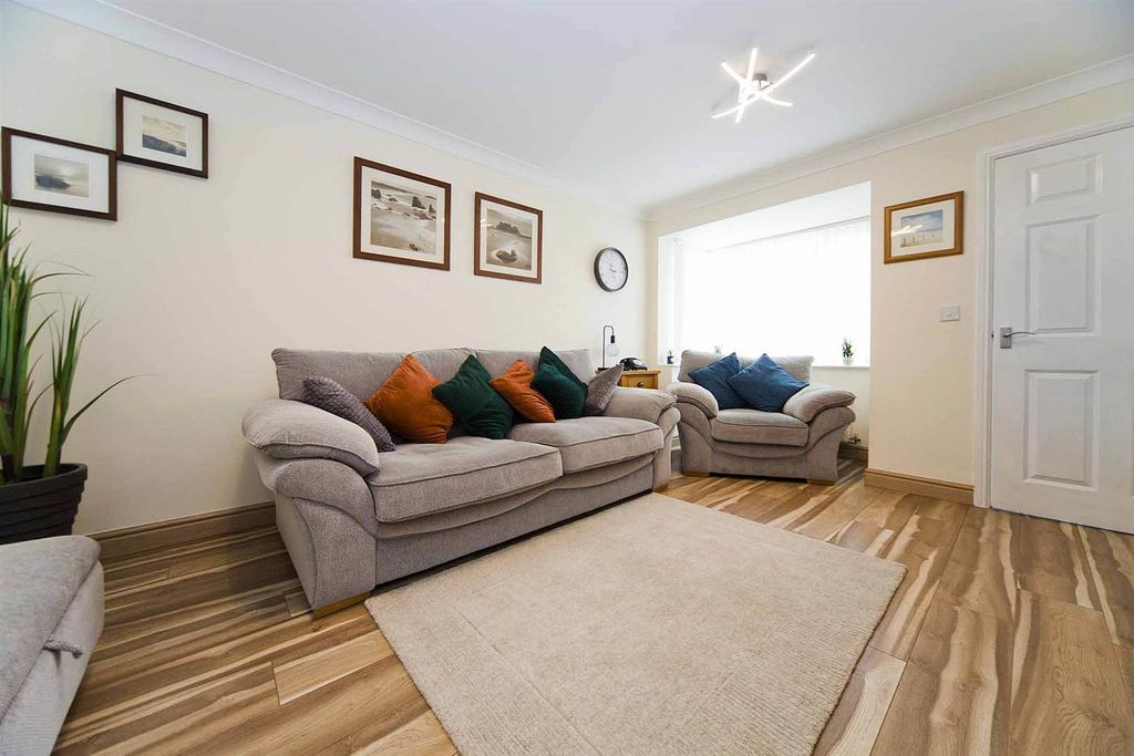 Property photo 3 of 29