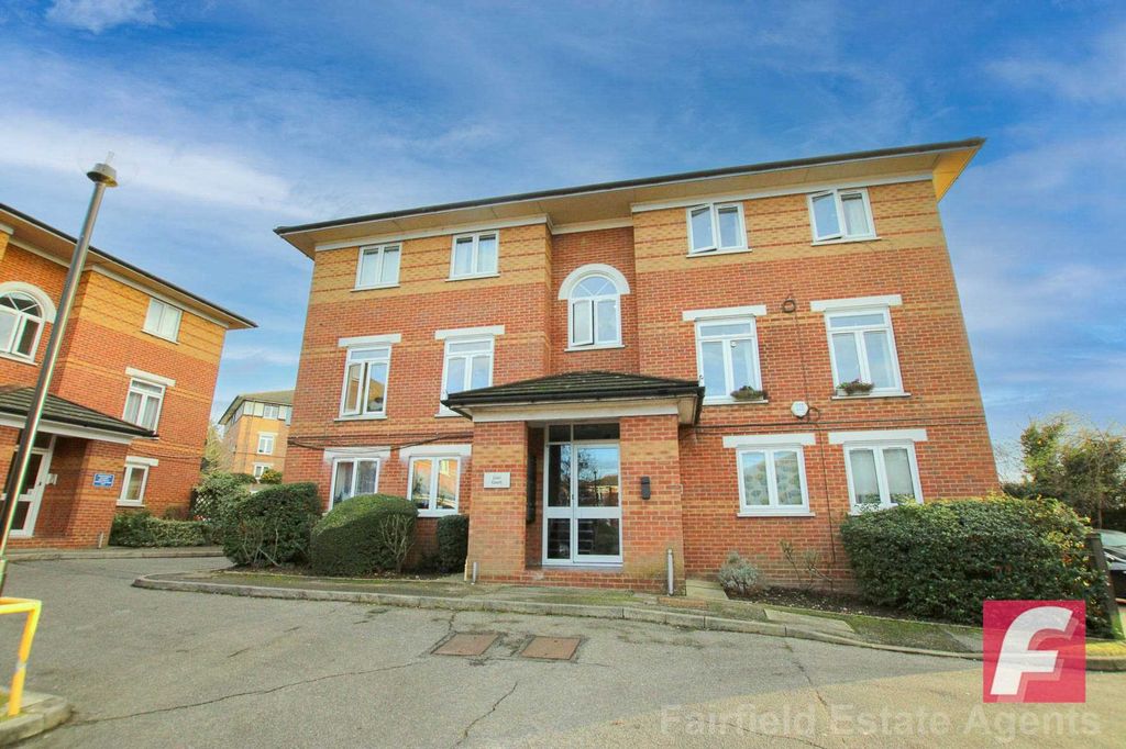 Property photo 1 of 8