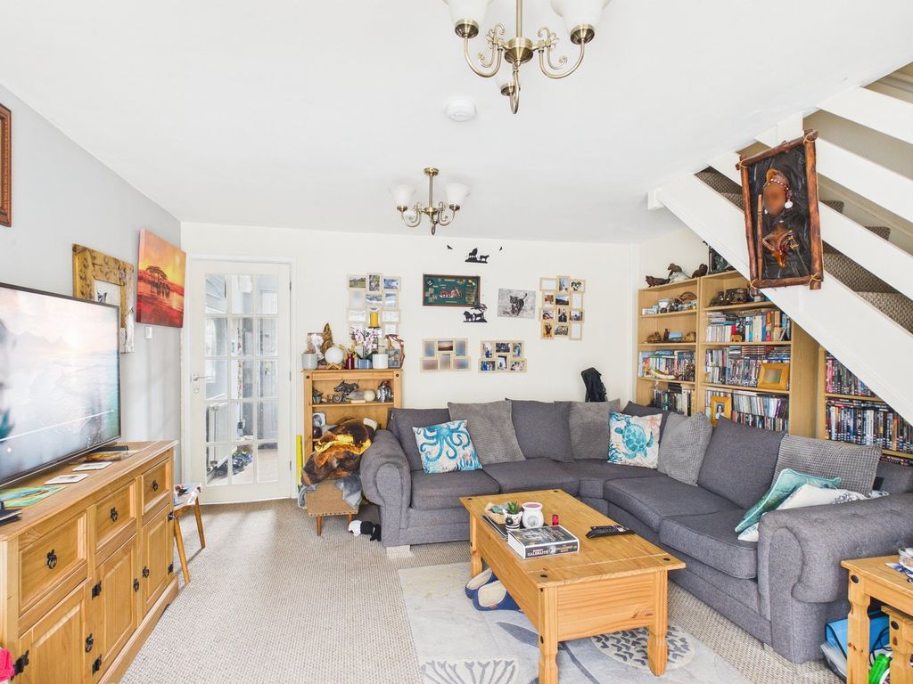 Property photo 3 of 11