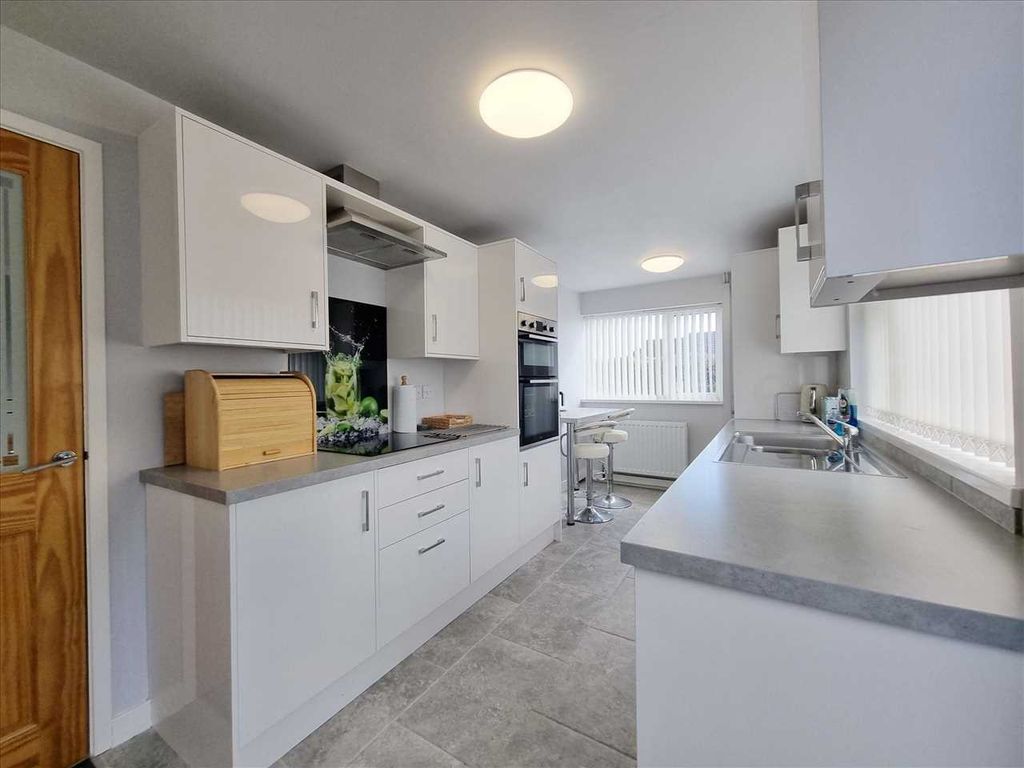 Property photo 2 of 11 Breakfast Kitchen: