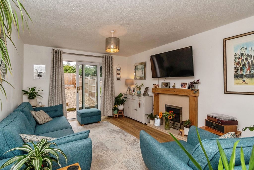 Property photo 2 of 19 Pbox-Img.Jpg