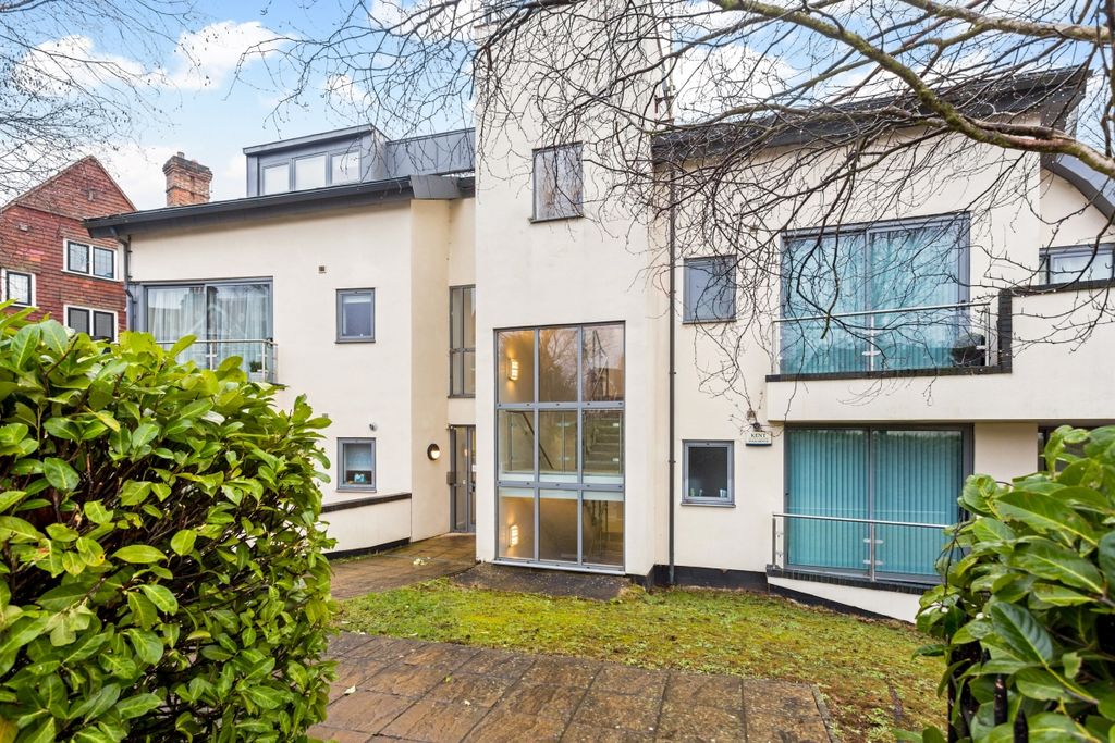 Property photo 1 of 10 Apart 9 23 Granvi...