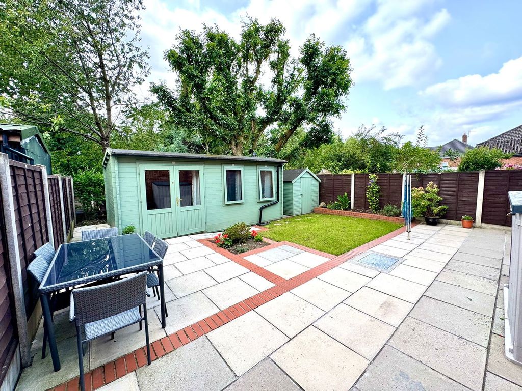 Property photo 2 of 24