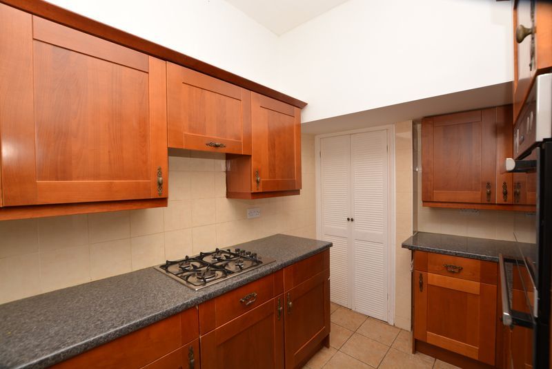 Property photo 2 of 8 Photo 12