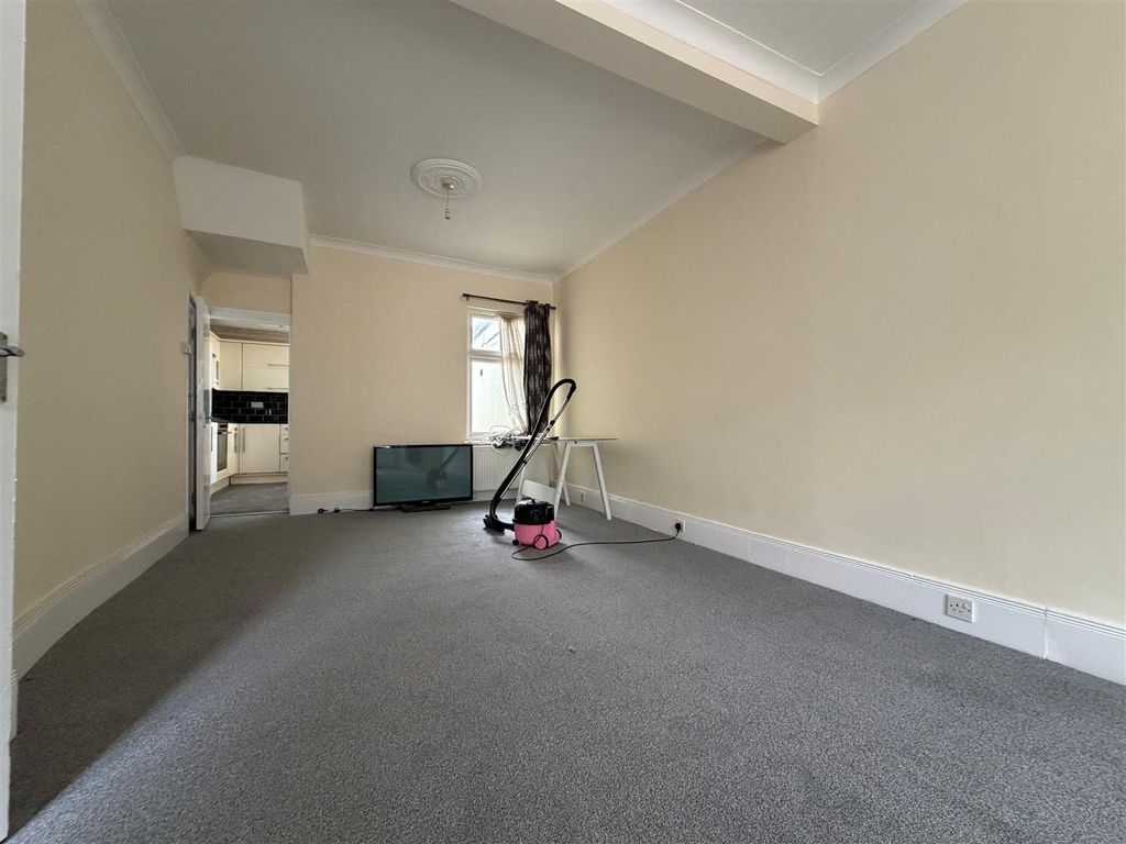 Property photo 3 of 15 9.Jpg
