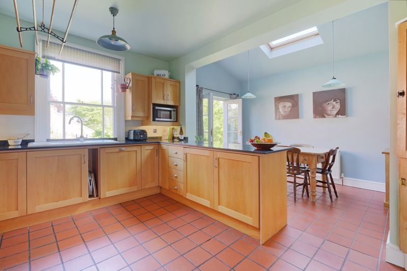 Property photo 3 of 40 Dining Kitchen