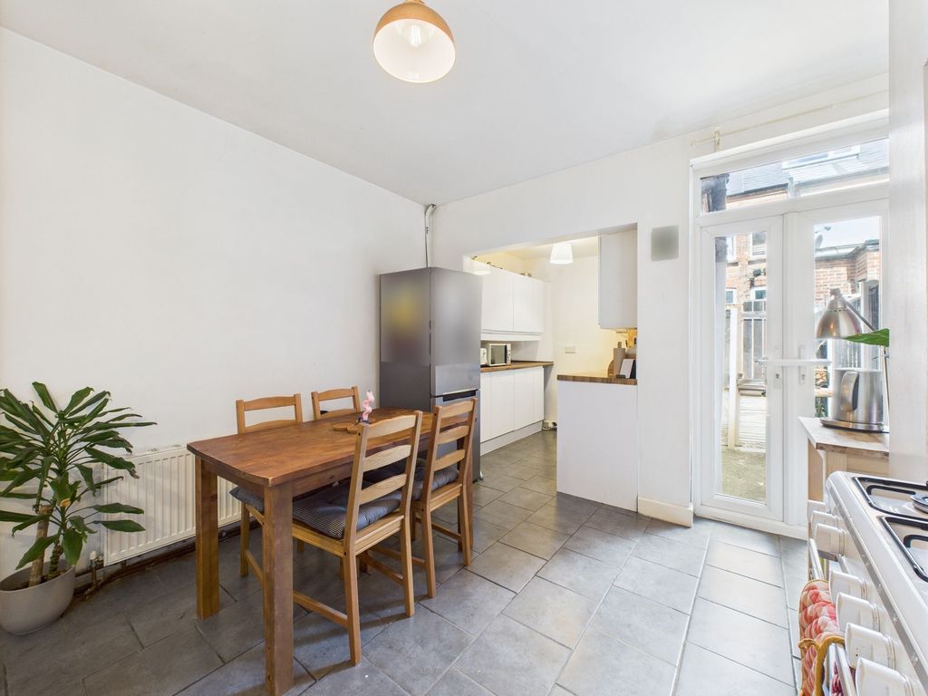 Property photo 3 of 9 Dining/Kitchen