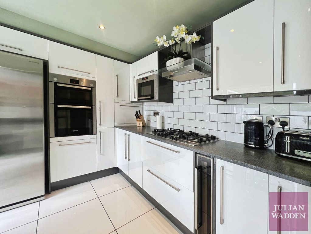 Property photo 3 of 20 Picture 3