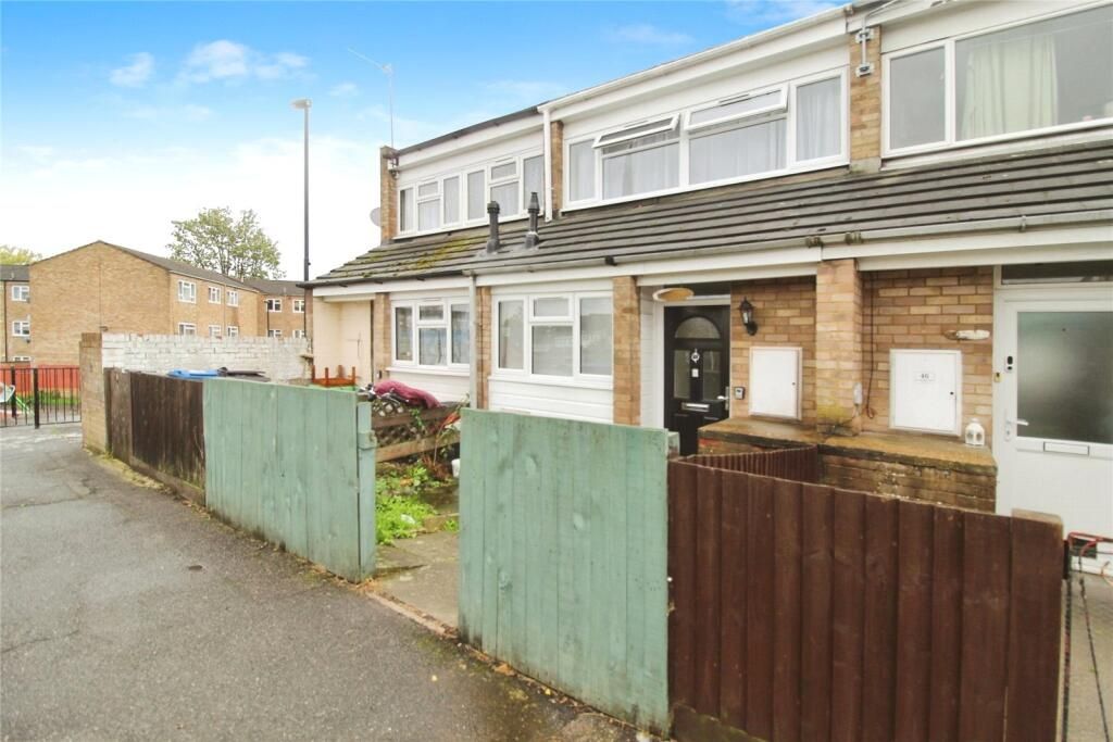 Property photo 1 of 2 48 Cromwell Road