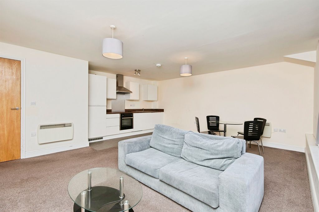 Property photo 2 of 16