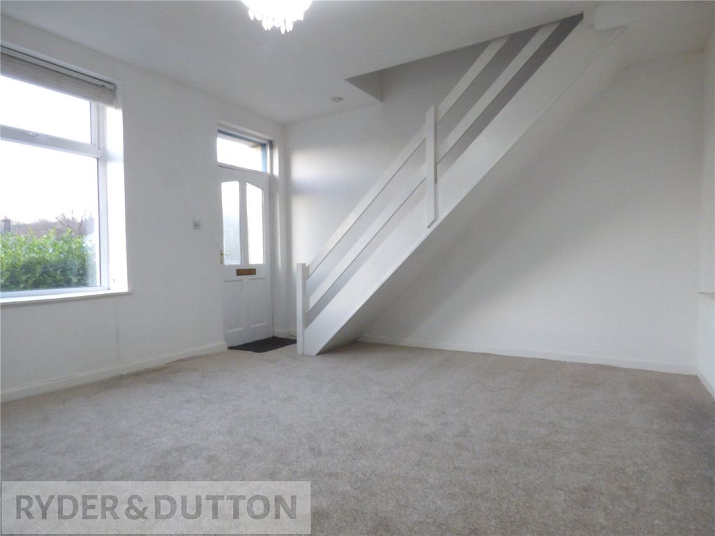 Property photo 2 of 14 Lounge