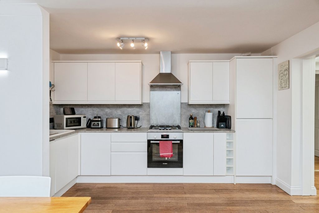 Property photo 2 of 22 Pbox-Img.Jpg