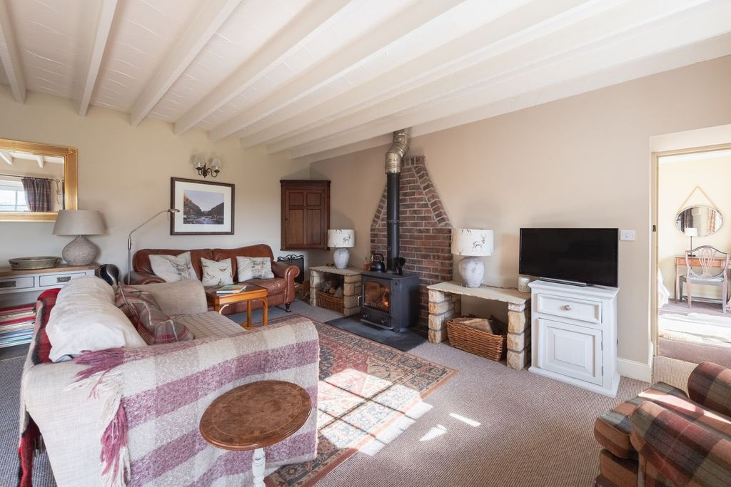 Property photo 3 of 32