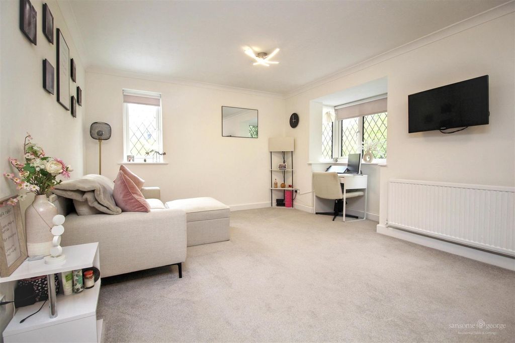 Property photo 2 of 14 Living Room