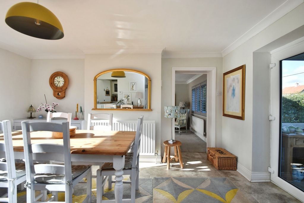 Property photo 3 of 18 Pbox-Img.Jpg