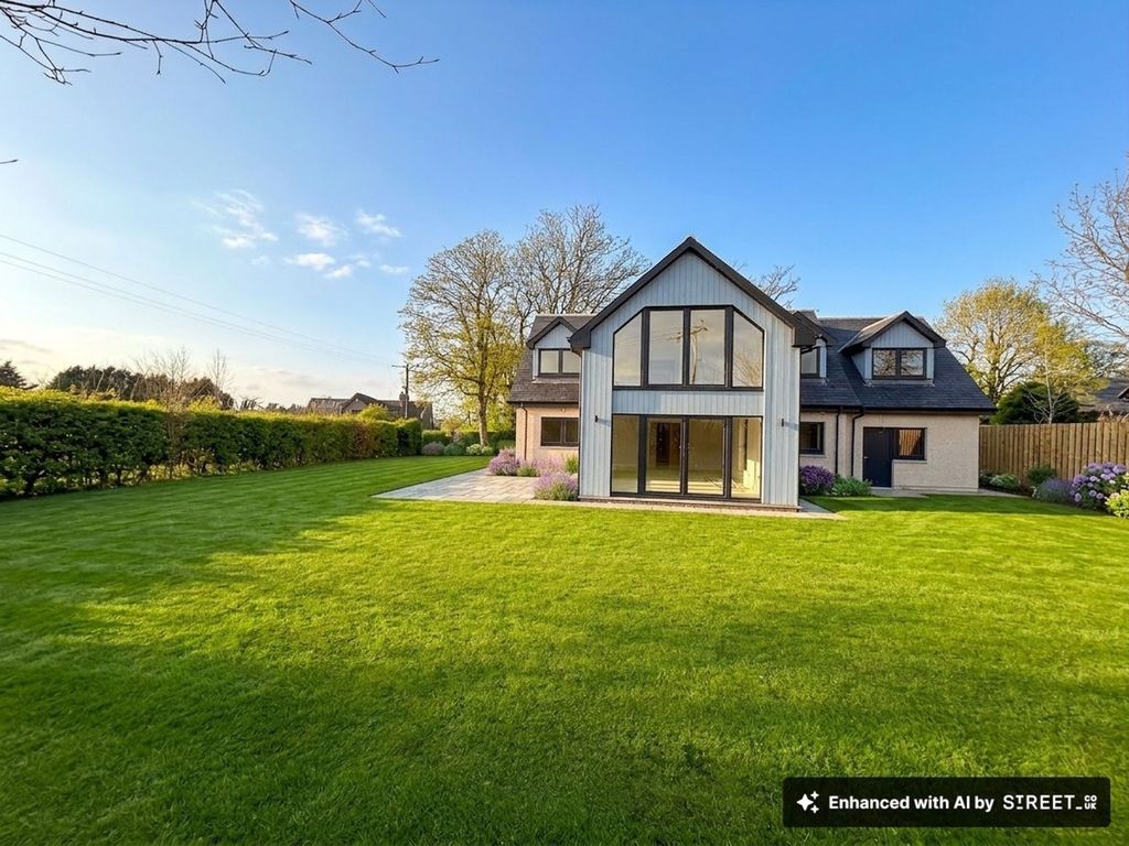 Property photo 2 of 26