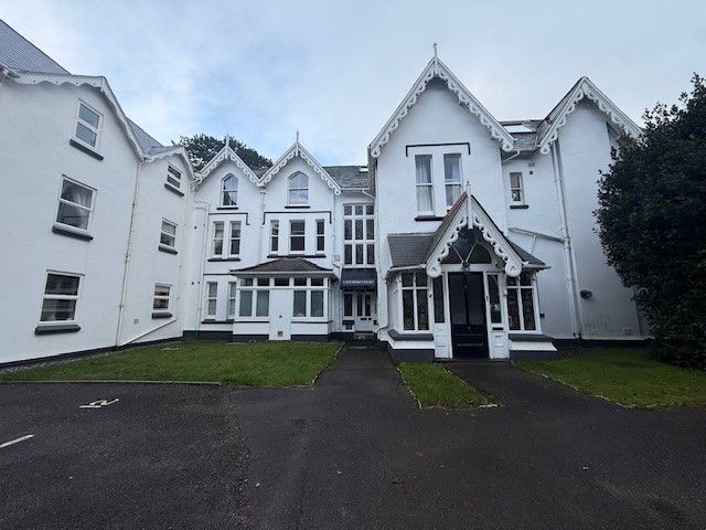 Property photo 1 of 10 External