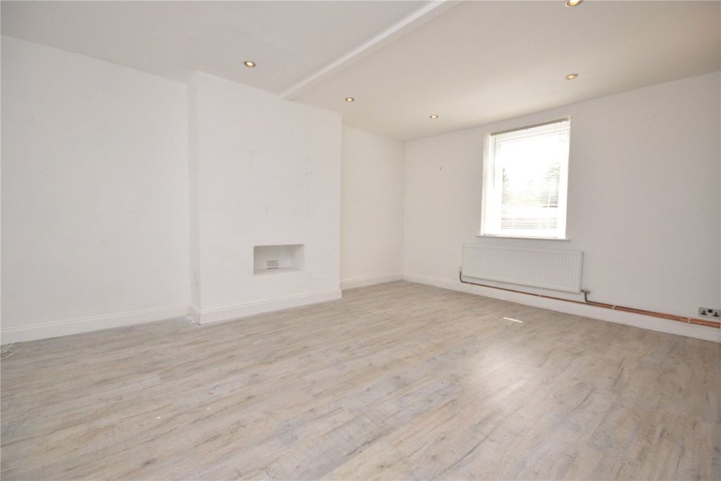 Property photo 3 of 10 Picture No. 06