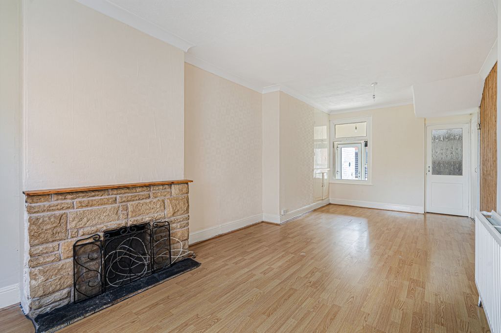 Property photo 2 of 18 7_84315