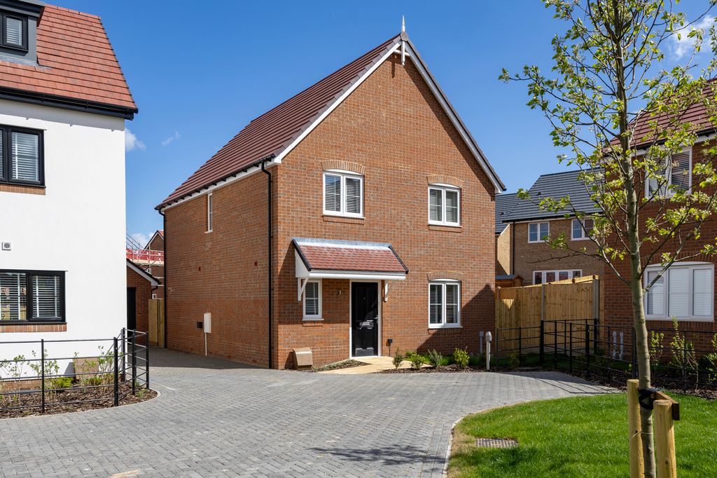 Property photo 1 of 11 The Skylarks _06