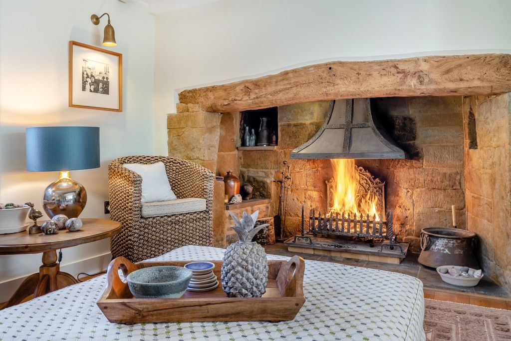 Property photo 3 of 33 Inglenook Fireplace