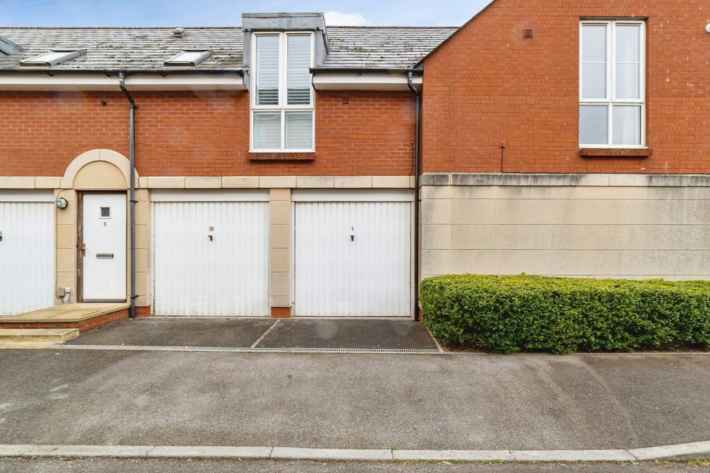 Additional image 16 of 2 bed flat for saleFoundry Close, Melksham SN12