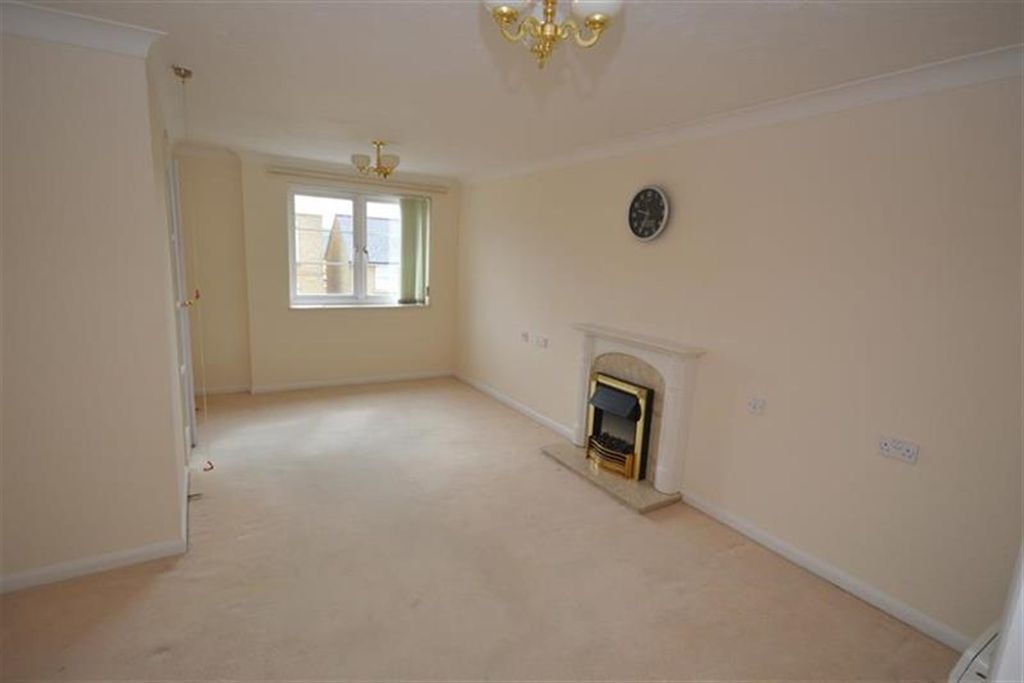 Property photo 1 of 16 (Main)