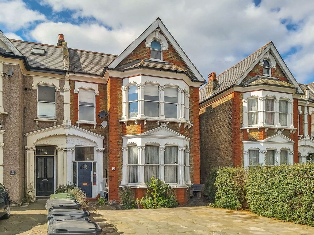 Property photo 2 of 9