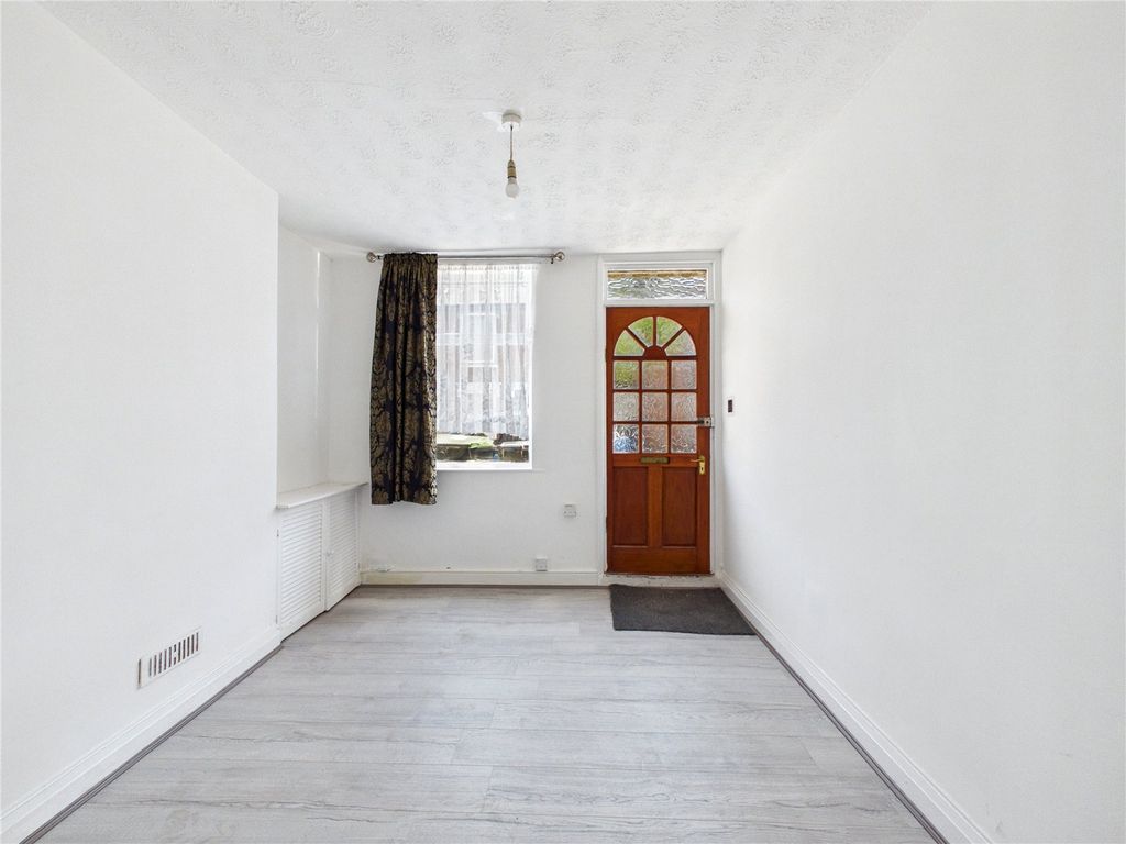 Property photo 2 of 7 Picture No. 01