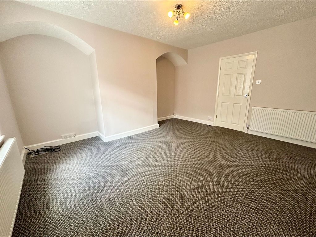 Property photo 2 of 16 Photograph 7