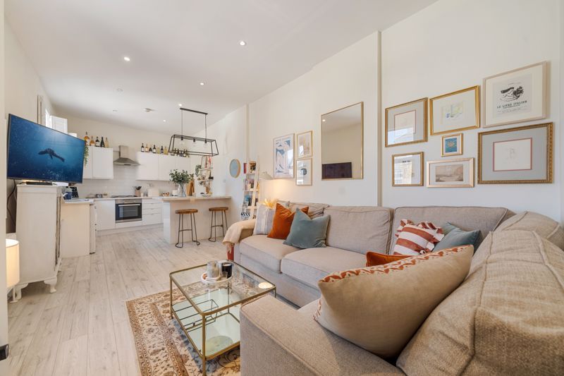 Property photo 1 of 10 Photo 2