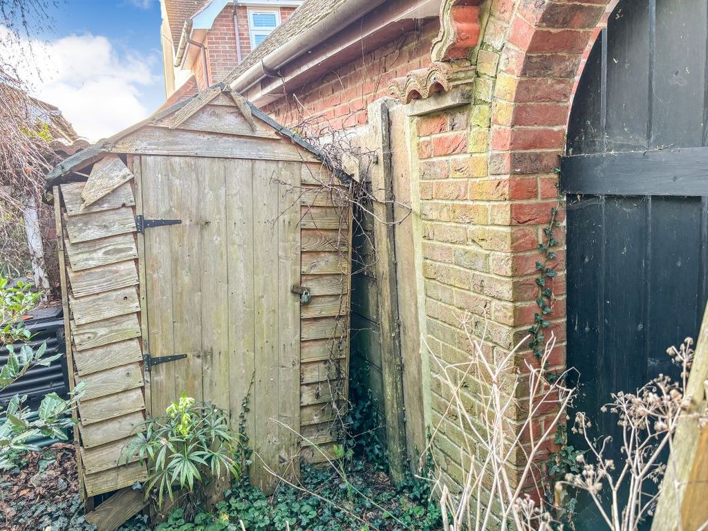 Property photo 3 of 17