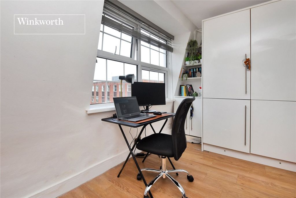 Property photo 3 of 12 Picture No. 11