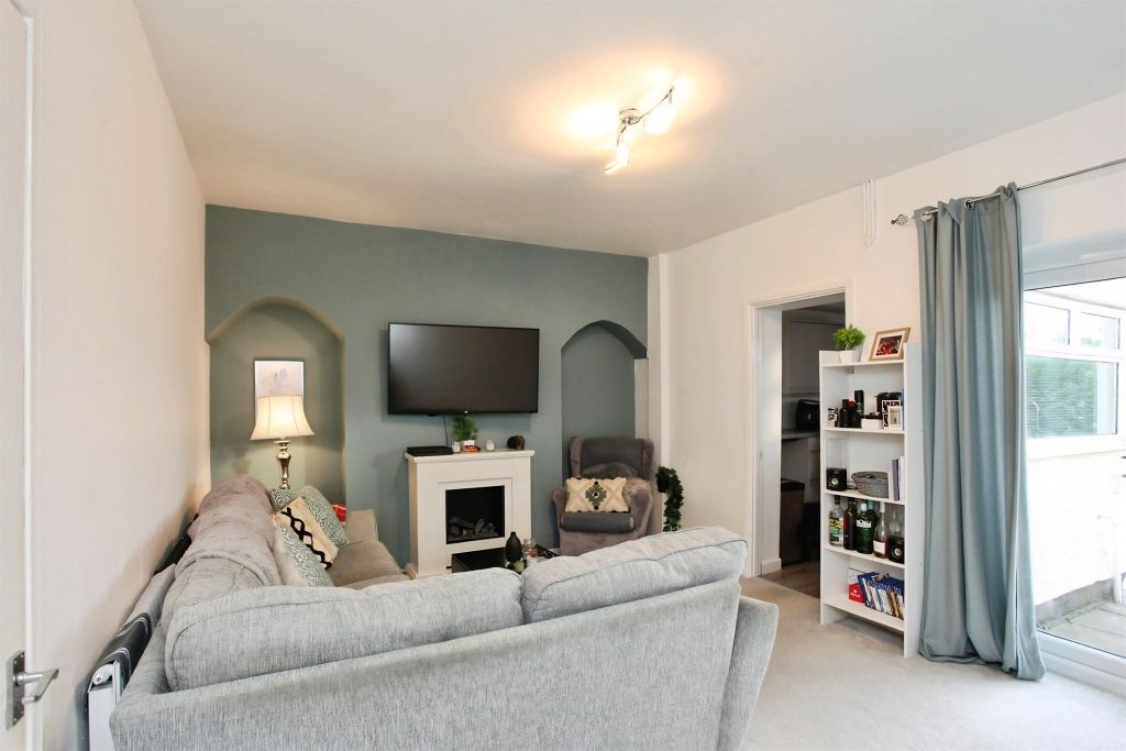 Property photo 2 of 38