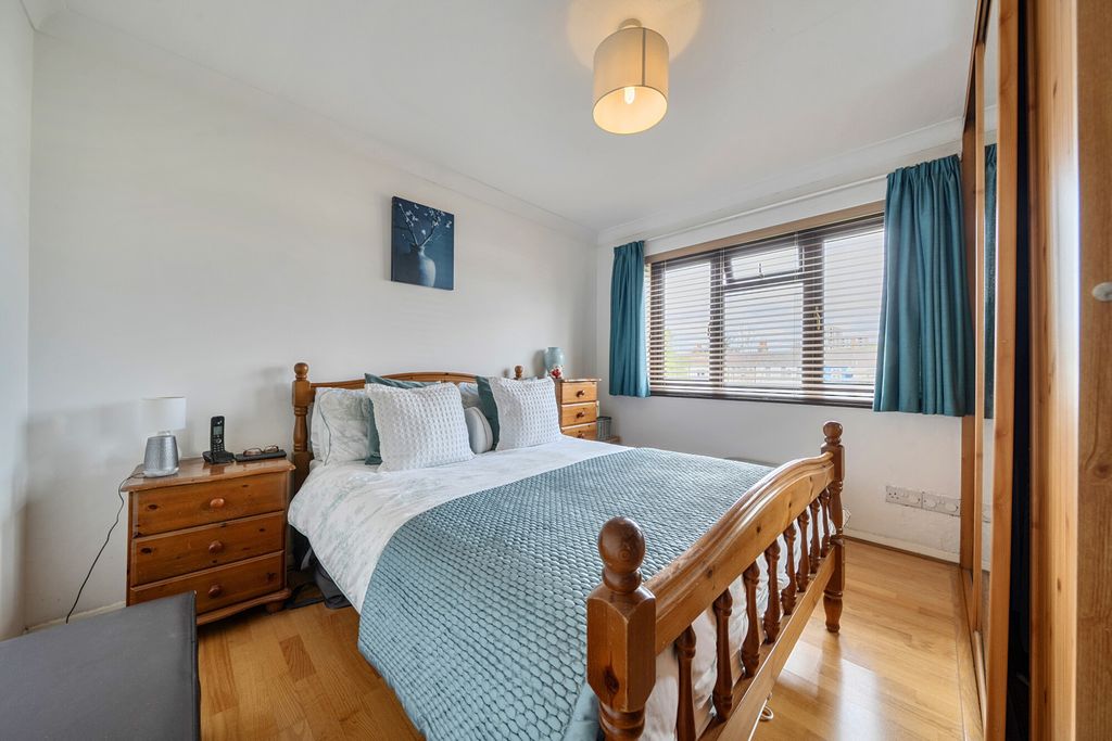 Property photo 3 of 19 1439613-8-69ce552...