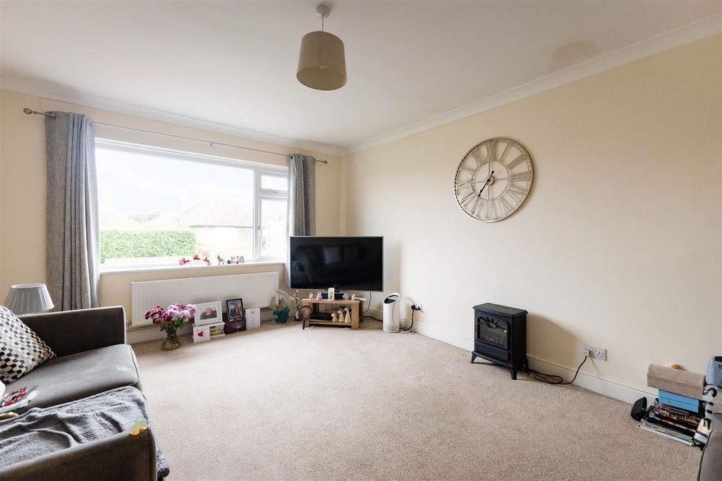 Property photo 2 of 14 Img_7936.Jpg