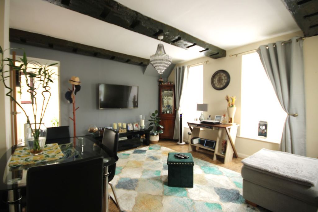 Property photo 3 of 24