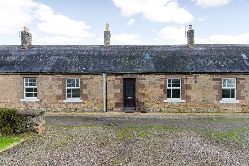 Property photo 1 of 19 External