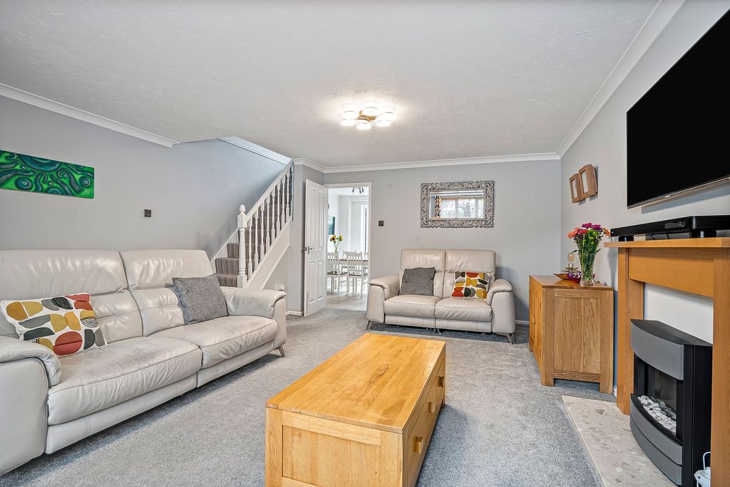 Property photo 3 of 24