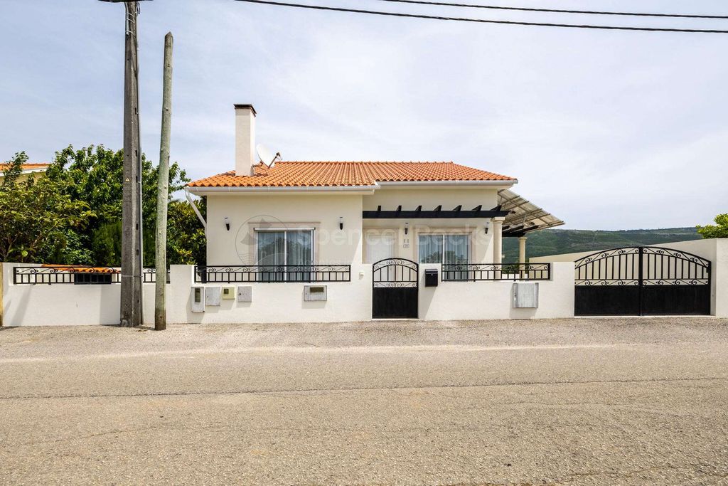 Property photo 2 of 35