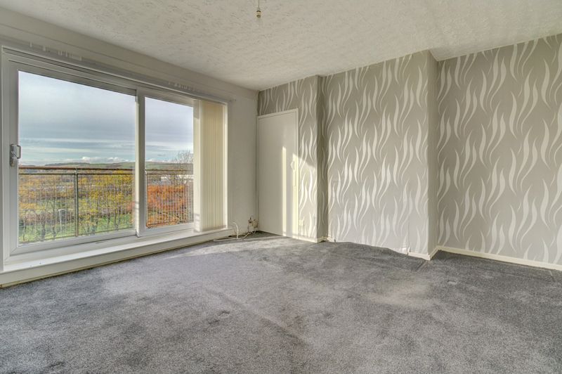 Property photo 2 of 12 Lounge