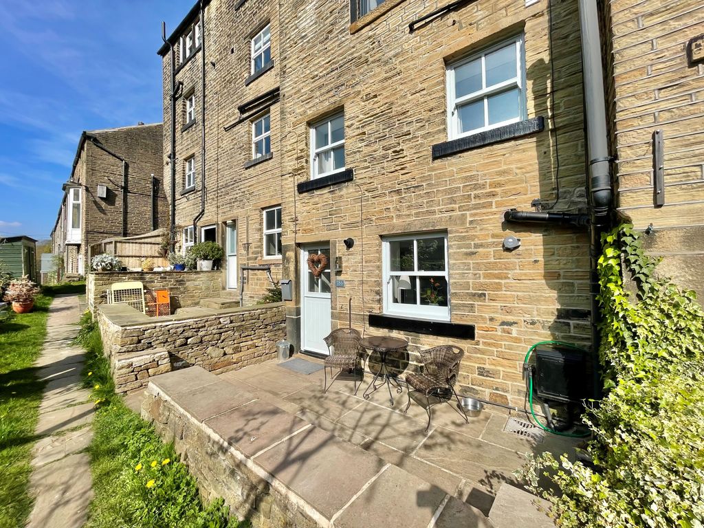 Property photo 1 of 17 0 General