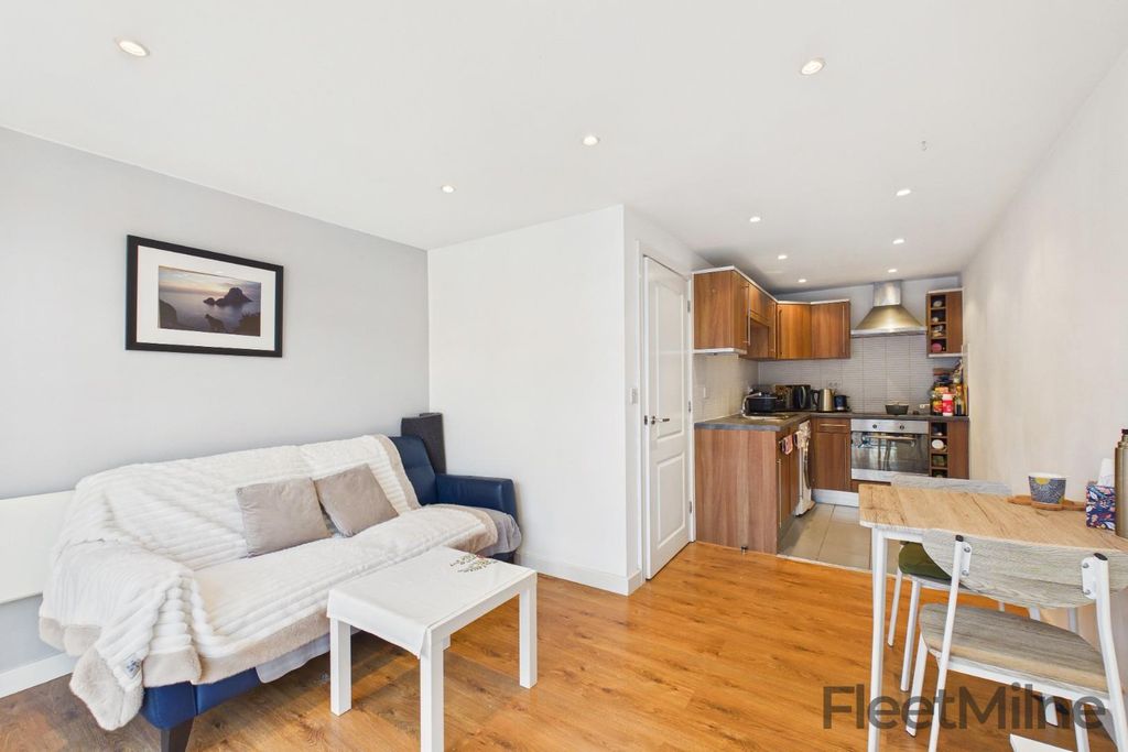 Property photo 3 of 8 Dining Room