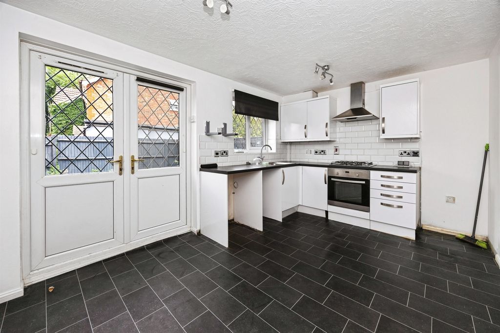 Property photo 3 of 13