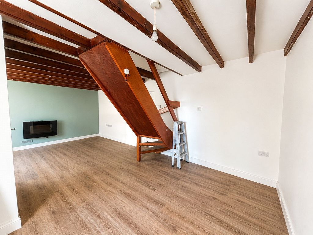 Property photo 3 of 11 Picture No. 28