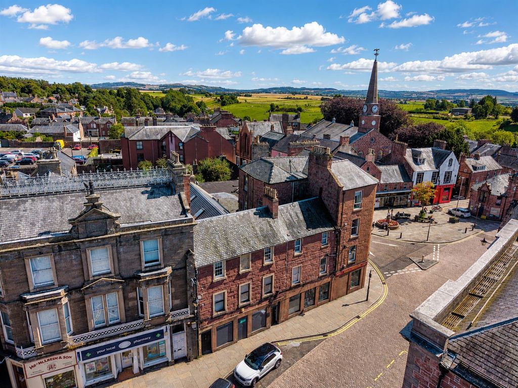 Property photo 2 of 9 14B High Street Kirriemuir-2.Jpg