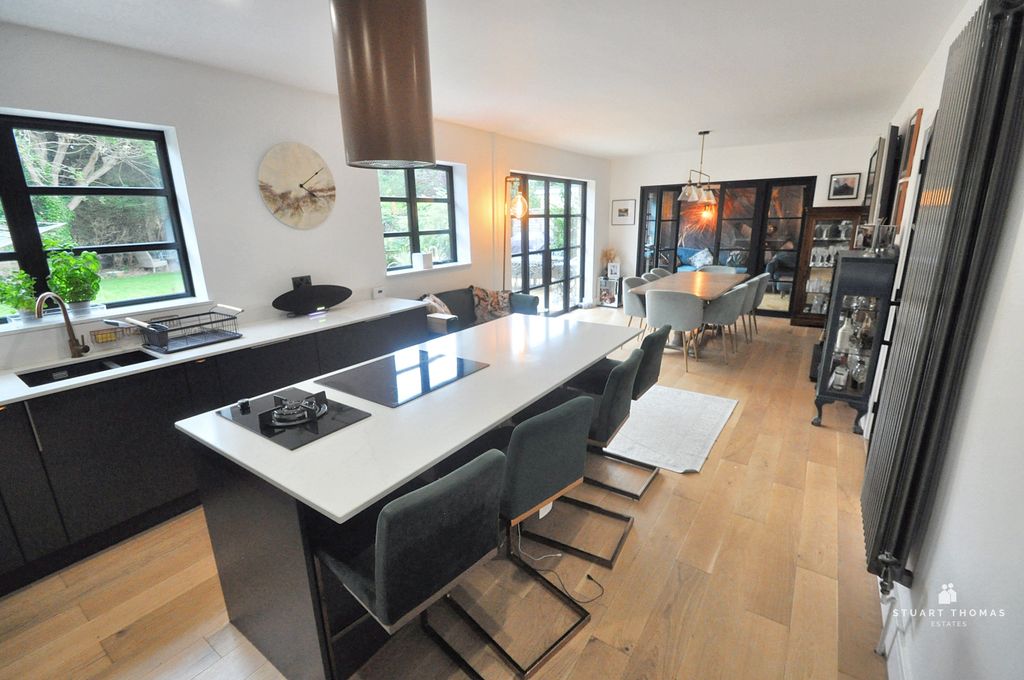 Property photo 1 of 28 Dsc_0413 - Copy (3)